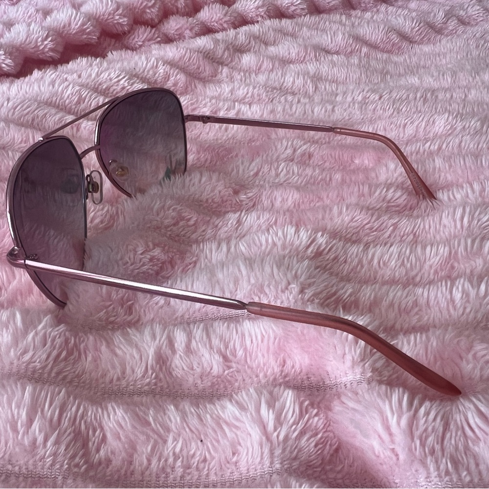 Sunglasses Bundle! - image 4